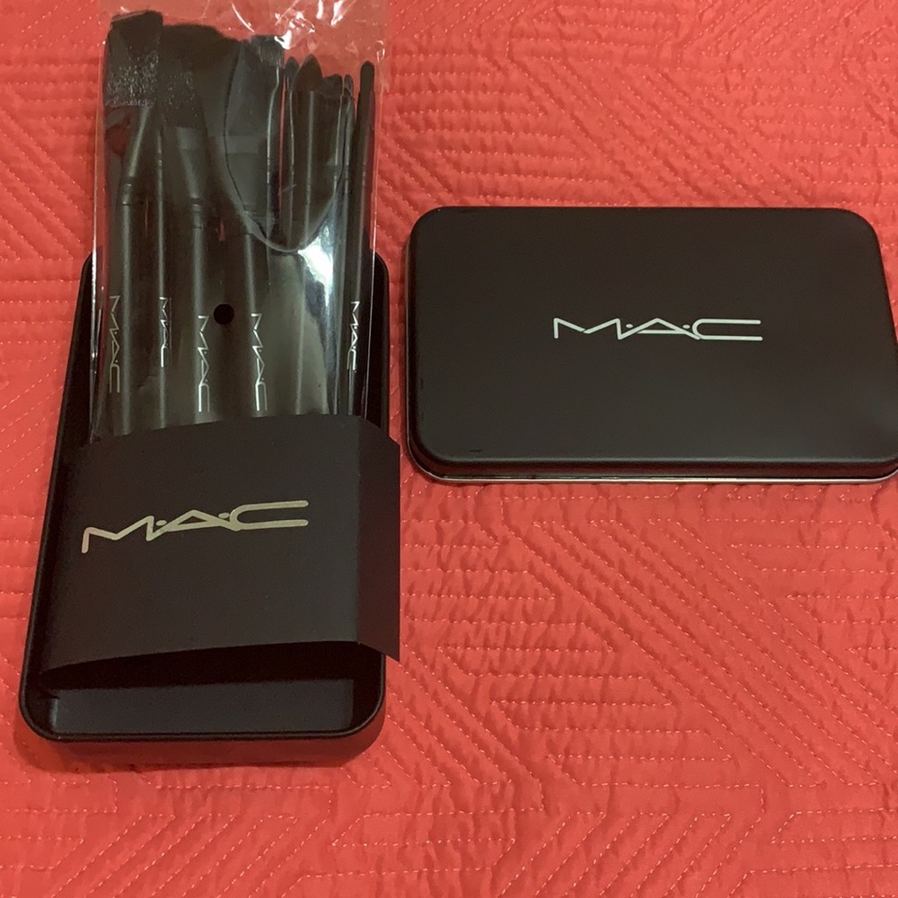 MAC 12 PCS METAL BOX LUXURY.